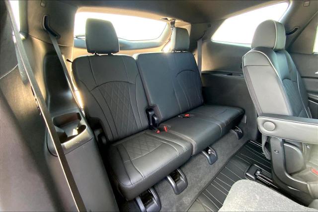 2024 Buick Enclave Vehicle Photo in TOPEKA, KS 66609-0000