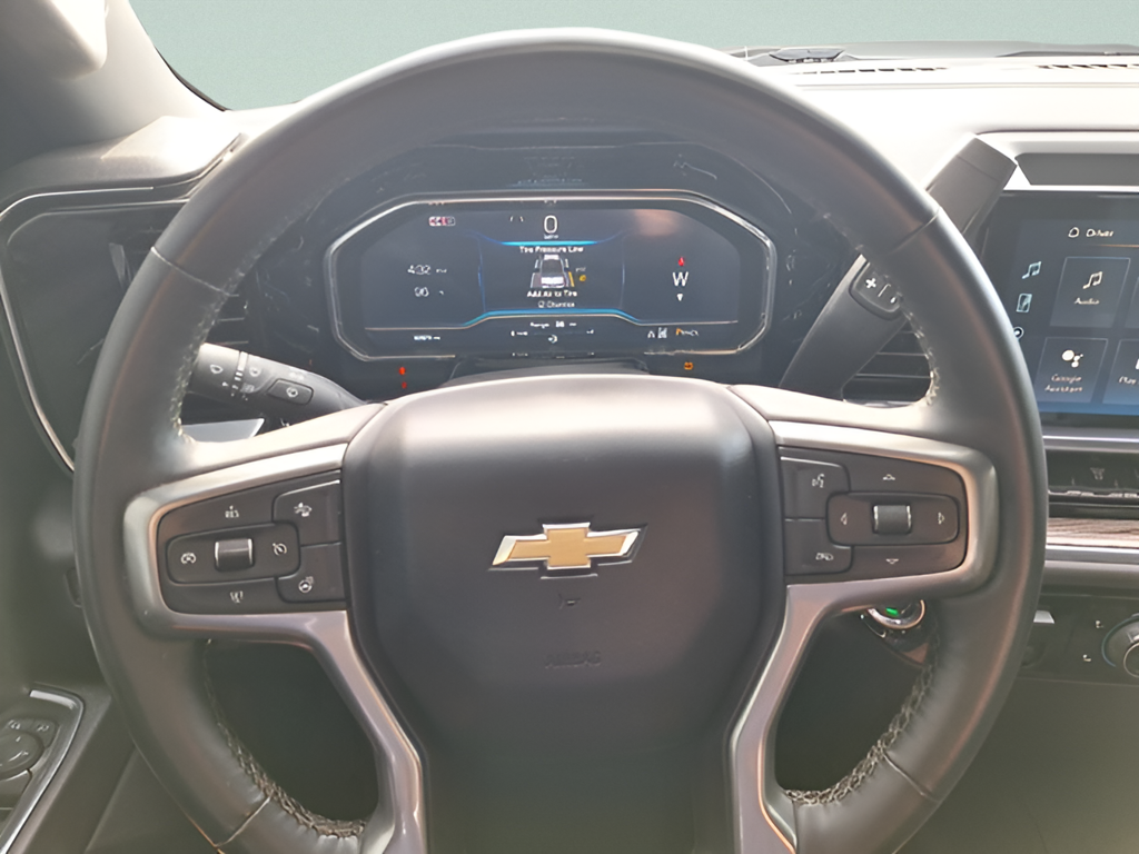 2024 Chevrolet Silverado 2500 HD photo 13 of 31