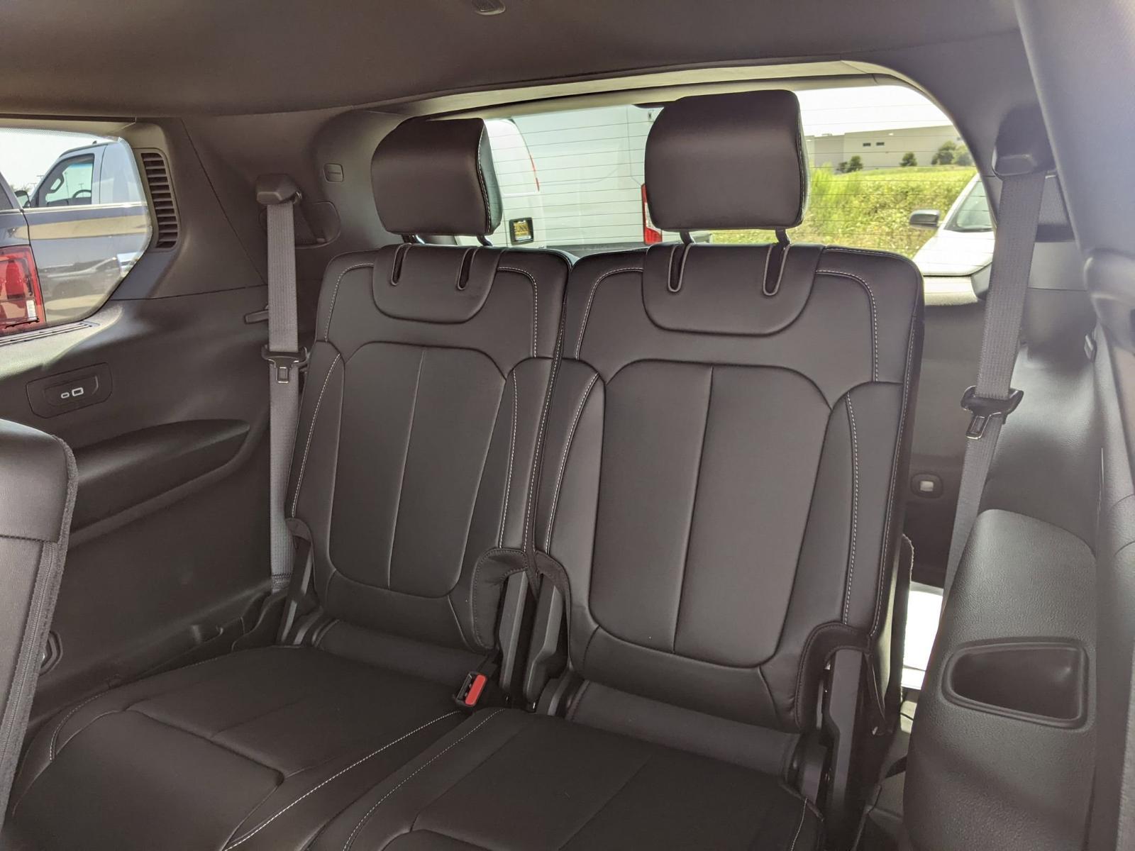 2025 Jeep Grand Cherokee L Vehicle Photo in Seguin, TX 78155