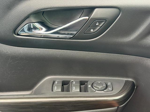 2017 GMC Acadia Vehicle Photo in COLUMBIA, MO 65203-3903