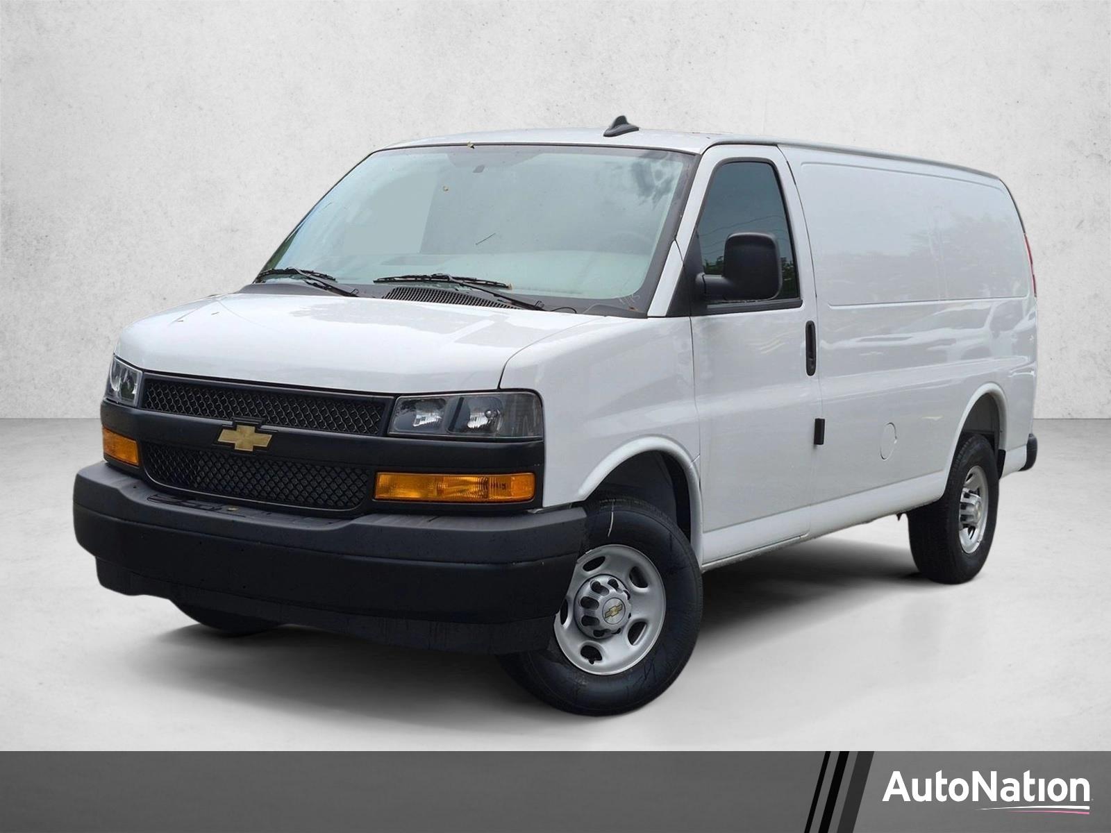 2025 Chevrolet Express Passenger Vehicle Photo in GREENACRES, FL 33463-3207