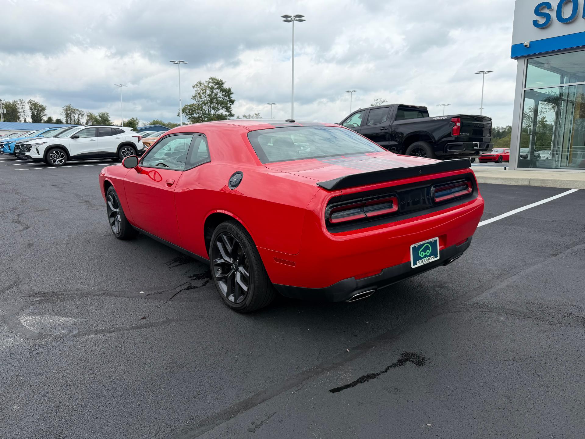 2022 Dodge Challenger photo 4 of 32