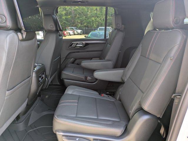 2025 Chevrolet Suburban Vehicle Photo in BRUNSWICK, GA 31525-1881