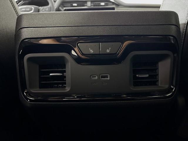 2025 GMC Sierra 3500 HD Vehicle Photo in PUYALLUP, WA 98371-4149