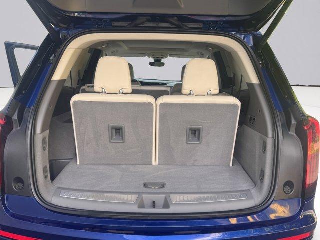 2024 Cadillac XT6 Vehicle Photo in LEOMINSTER, MA 01453-2952