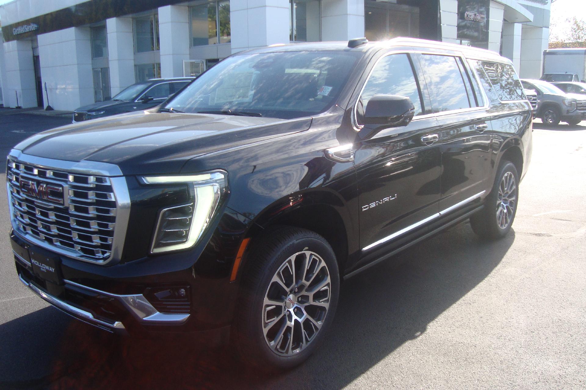 2025 GMC Yukon XL Vehicle Photo in PORTSMOUTH, NH 03801-4196