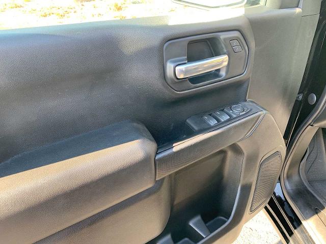 2020 Chevrolet Silverado 1500 Vehicle Photo in MOON TOWNSHIP, PA 15108-2571