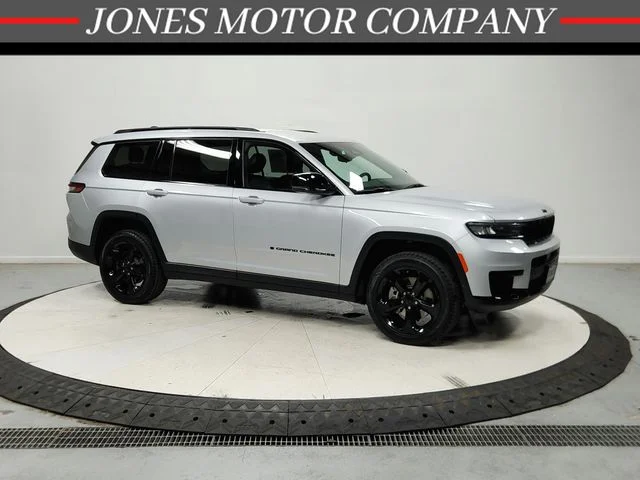 2023 Jeep Grand Cherokee L Vehicle Photo in Savannah, TN 38372