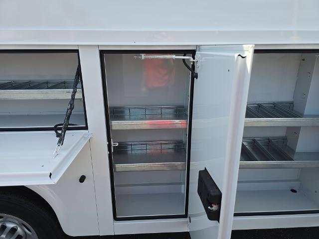 2025 Chevrolet Express Commercial Cutaway Vehicle Photo in INDEPENDENCE, MO 64055-1314