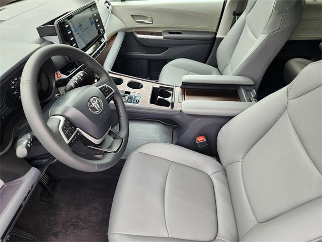 2024 Toyota Sienna Vehicle Photo in AURORA, CO 80012-4011