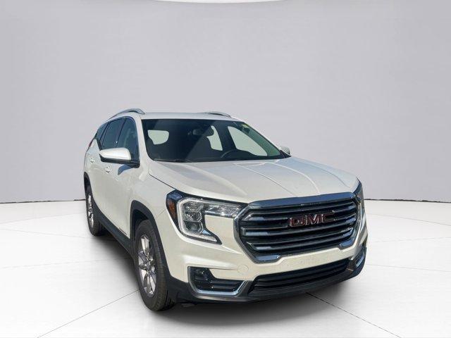 2024 GMC Terrain Vehicle Photo in LEOMINSTER, MA 01453-2952