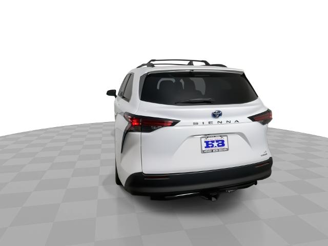 2021 Toyota Sienna Vehicle Photo in GILBERT, AZ 85297-0402