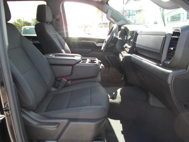 2025 GMC Sierra 2500 HD Vehicle Photo in LOWELL, MA 01852-4336