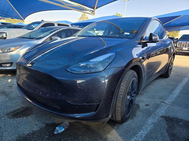 2024 Tesla Model Y Vehicle Photo in DENTON, TX 76210-9321