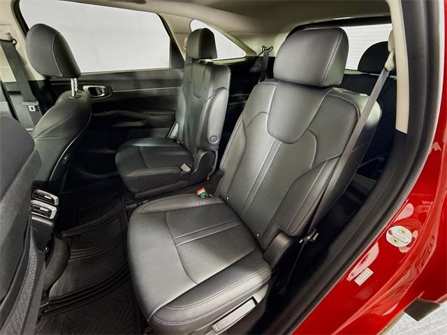 2021 Kia Sorento Hybrid Vehicle Photo in Everett, WA 98204