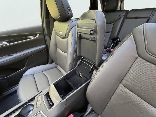 2025 Cadillac XT5 Vehicle Photo in LEOMINSTER, MA 01453-2952