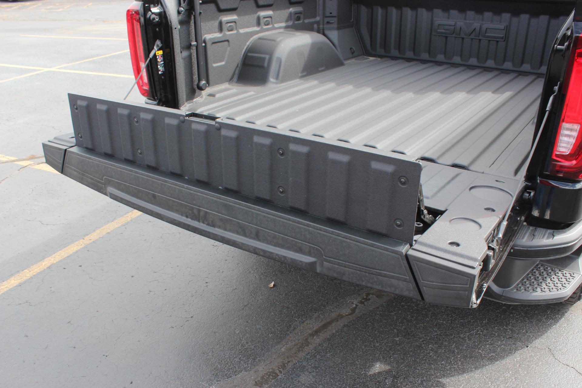 2025 GMC Sierra 1500 Vehicle Photo in AURORA, CO 80012-4011