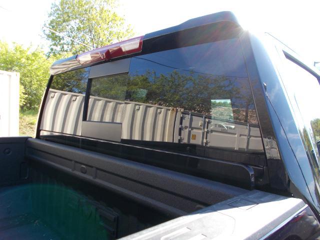 2025 GMC Sierra 2500 HD Vehicle Photo in LOWELL, MA 01852-4336