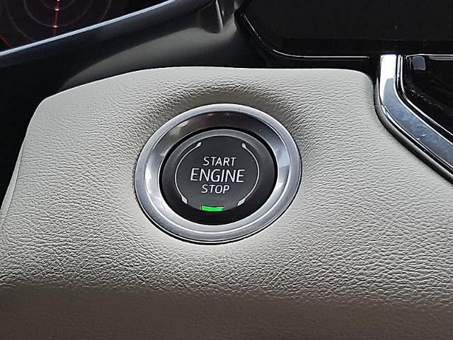 2024 GMC Canyon Vehicle Photo in TREVOSE, PA 19053-4984