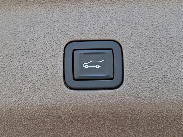2024 GMC Yukon XL Vehicle Photo in DANBURY, CT 06810-5034
