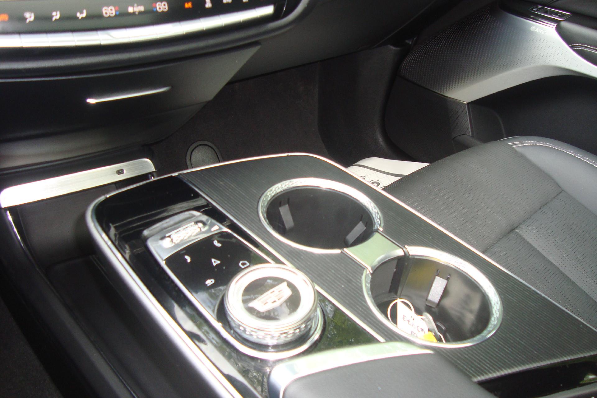 2024 Cadillac LYRIQ Vehicle Photo in PORTSMOUTH, NH 03801-4196