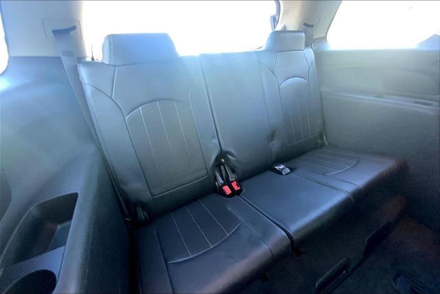 2015 GMC Acadia Vehicle Photo in KANSAS CITY, MO 64114-4545