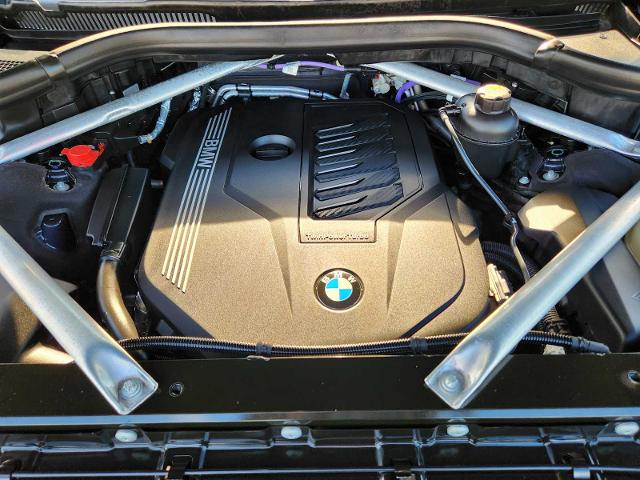 2021 BMW X7 xDrive40i Vehicle Photo in DENTON, TX 76210-9321