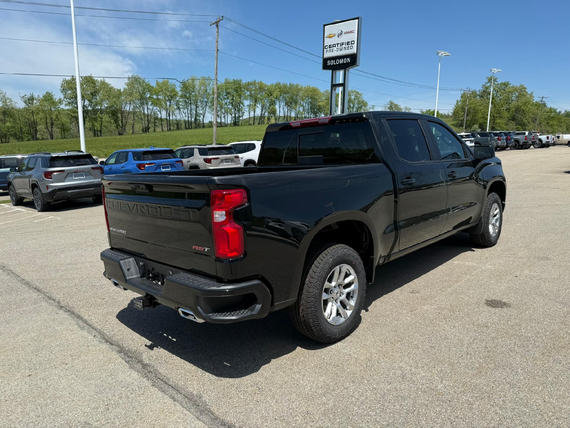 2026 Chevrolet Silverado 1500 photo 5 of 10