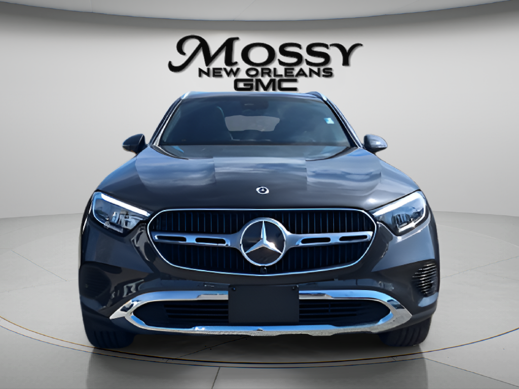2023 Mercedes-Benz GLC photo 2 of 29