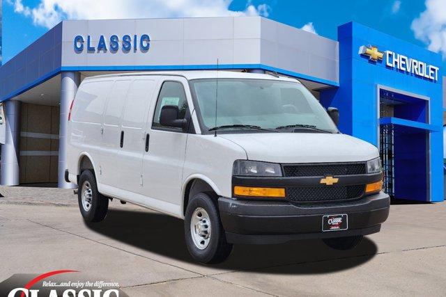 2025 Chevrolet Express Cargo 2500 Vehicle Photo in SUGAR LAND, TX 77478-0000