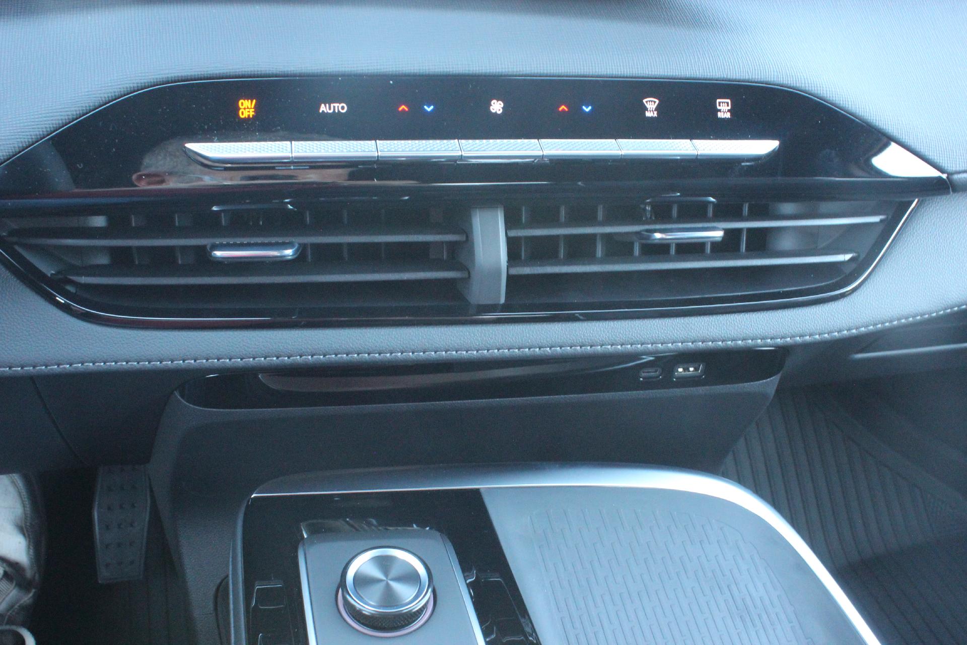 2026 Buick Enclave Vehicle Photo in AURORA, CO 80012-4011