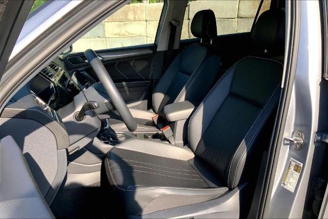 2024 Volkswagen Tiguan Vehicle Photo in Kansas City, MO 64114
