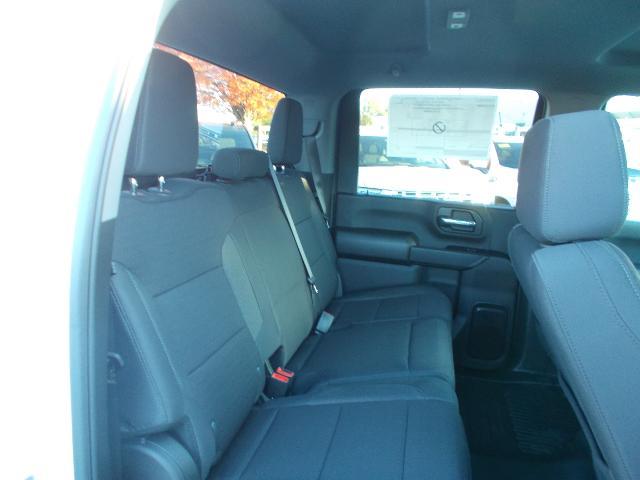 2025 GMC Sierra 2500 HD Vehicle Photo in LOWELL, MA 01852-4336