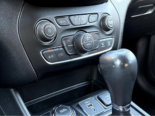 2020 Jeep Cherokee Vehicle Photo in Hinesville, GA 31313