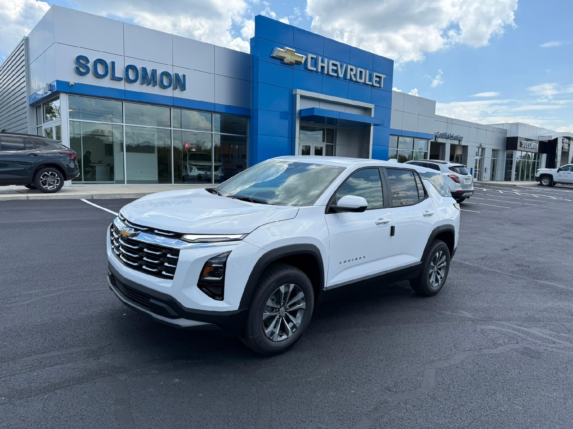 2027 Chevrolet Equinox LT - 0