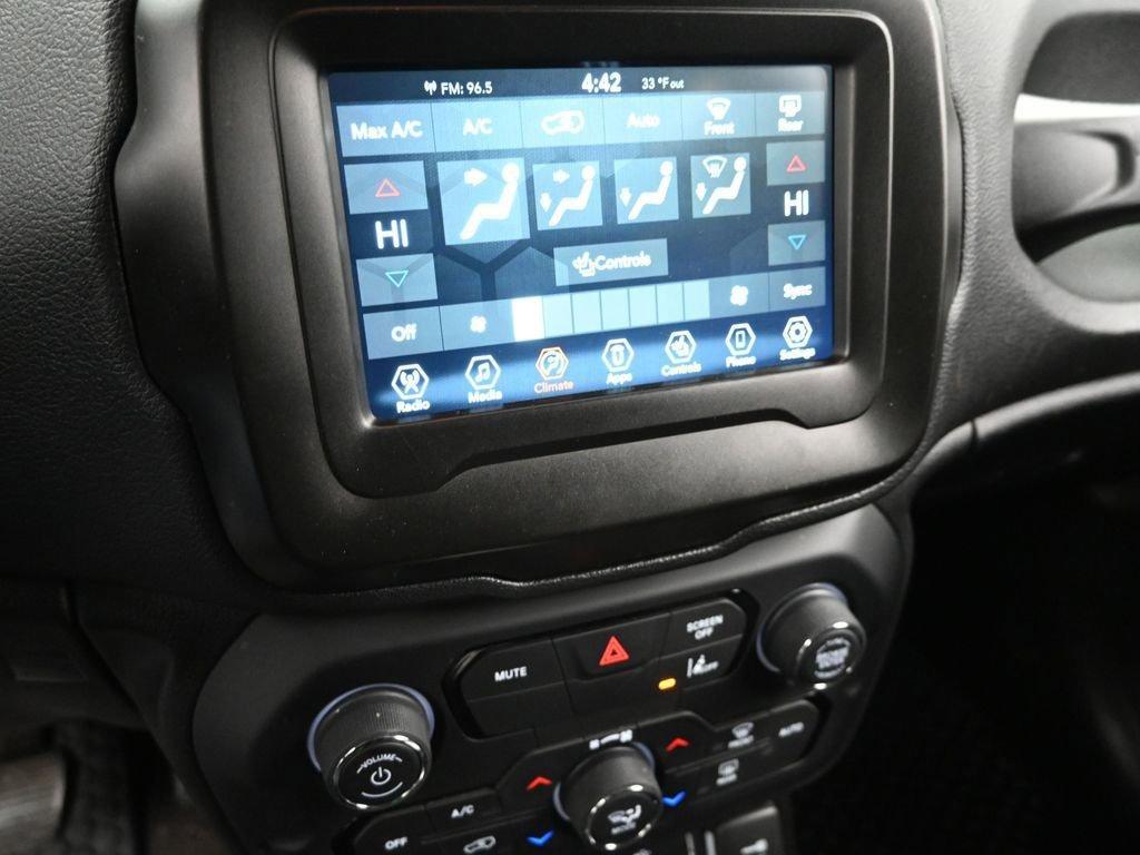 2021 Jeep Renegade Vehicle Photo in Cedar Rapids, IA 52402