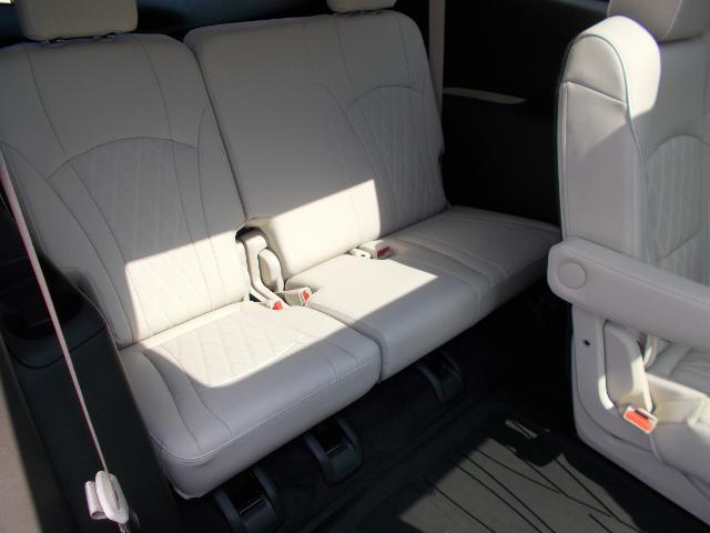 2022 Buick Enclave Vehicle Photo in LOWELL, MA 01852-4336