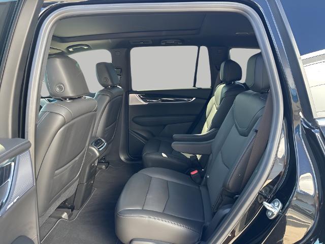 2025 Cadillac XT6 Vehicle Photo in MANITOWOC, WI 54220-5838