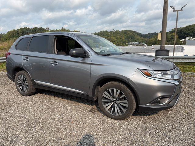 2020 Mitsubishi Outlander Vehicle Photo in Pleasant Hills, PA 15236