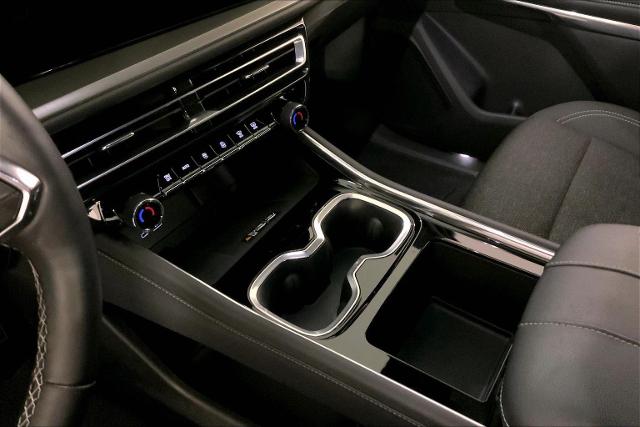 2025 Chevrolet Traverse Vehicle Photo in INDEPENDENCE, MO 64055-1314