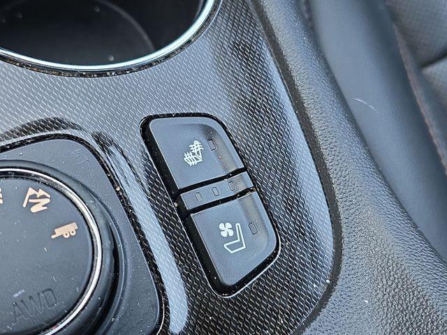 2022 GMC Acadia Vehicle Photo in Pleasant Hills, PA 15236