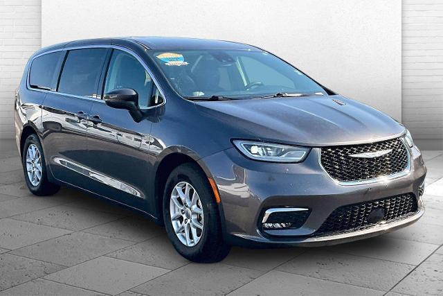 2023 Chrysler Pacifica Vehicle Photo in TOPEKA, KS 66609-0000