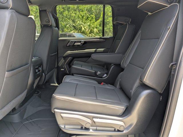 2025 Chevrolet Suburban Vehicle Photo in BRUNSWICK, GA 31525-1881