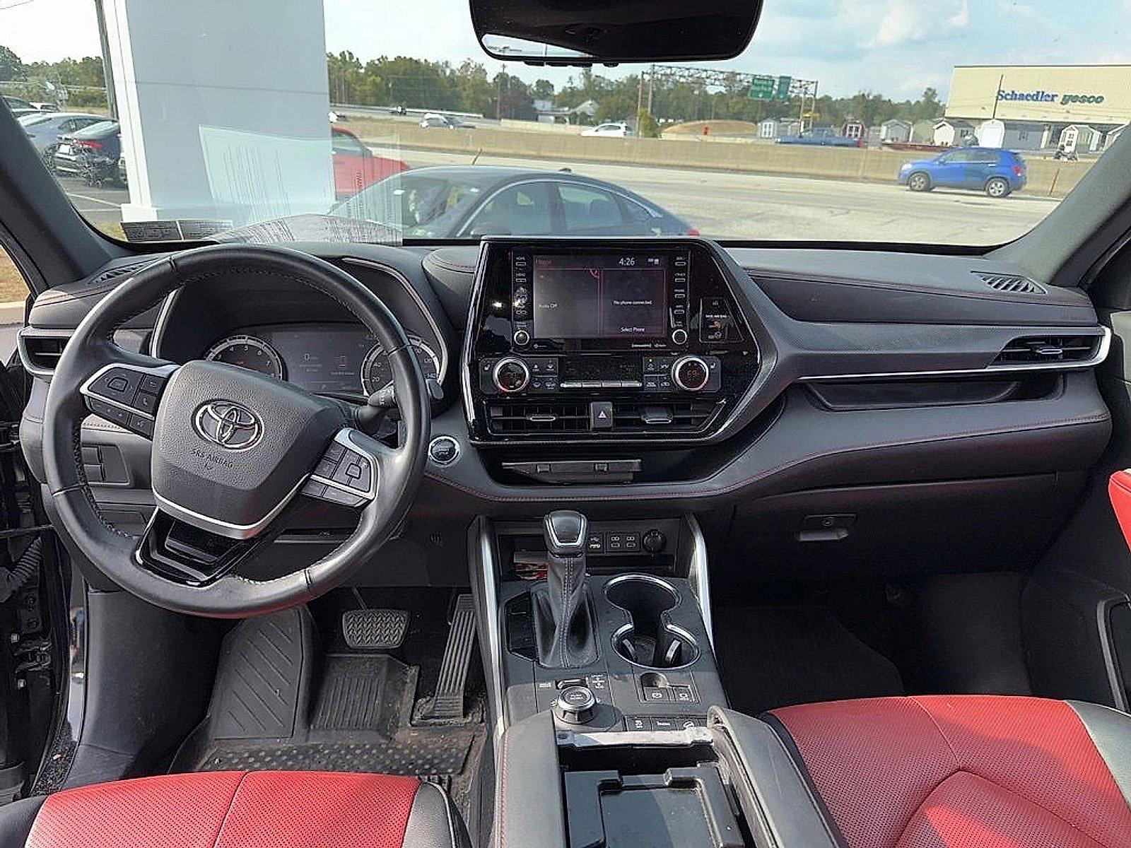2022 Toyota Highlander Vehicle Photo in Harrisburg, PA 17111