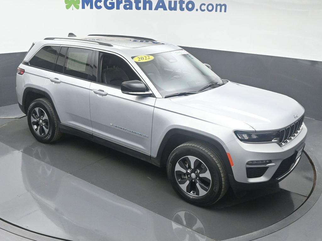 2022 Jeep Grand Cherokee 4xe Vehicle Photo in Cedar Rapids, IA 52402