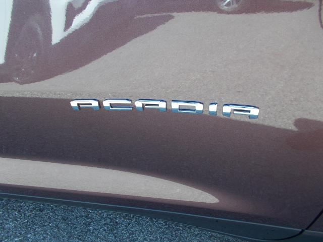 2026 GMC Acadia Vehicle Photo in LOWELL, MA 01852-4336