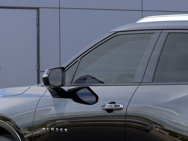 2025 Chevrolet Blazer Vehicle Photo in KANSAS CITY, MO 64114-4502