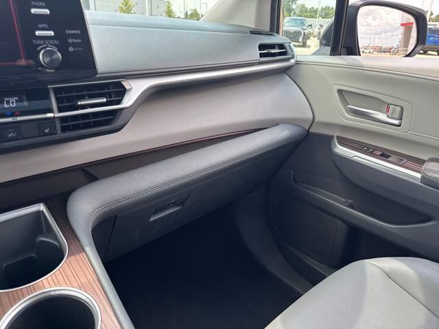 2024 Toyota Sienna Vehicle Photo in Jonesboro, AR 72404