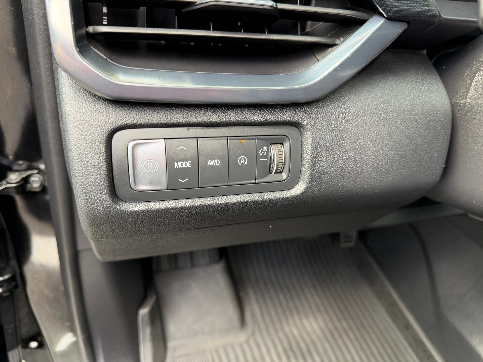 2024 GMC Acadia Vehicle Photo in LEOMINSTER, MA 01453-2952