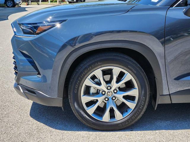 2024 Toyota Grand Highlander Vehicle Photo in DENTON, TX 76210-9321